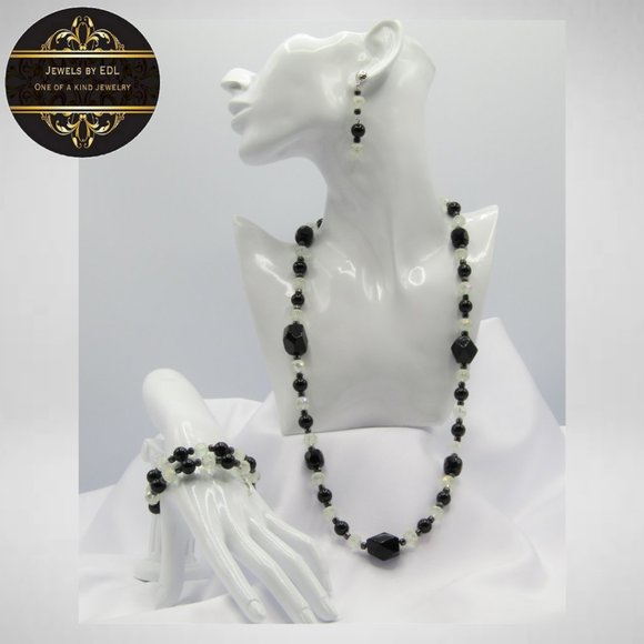 BLACK & FROSTED CLEAR Beaded Jewelry Set - Picture 1 of 5